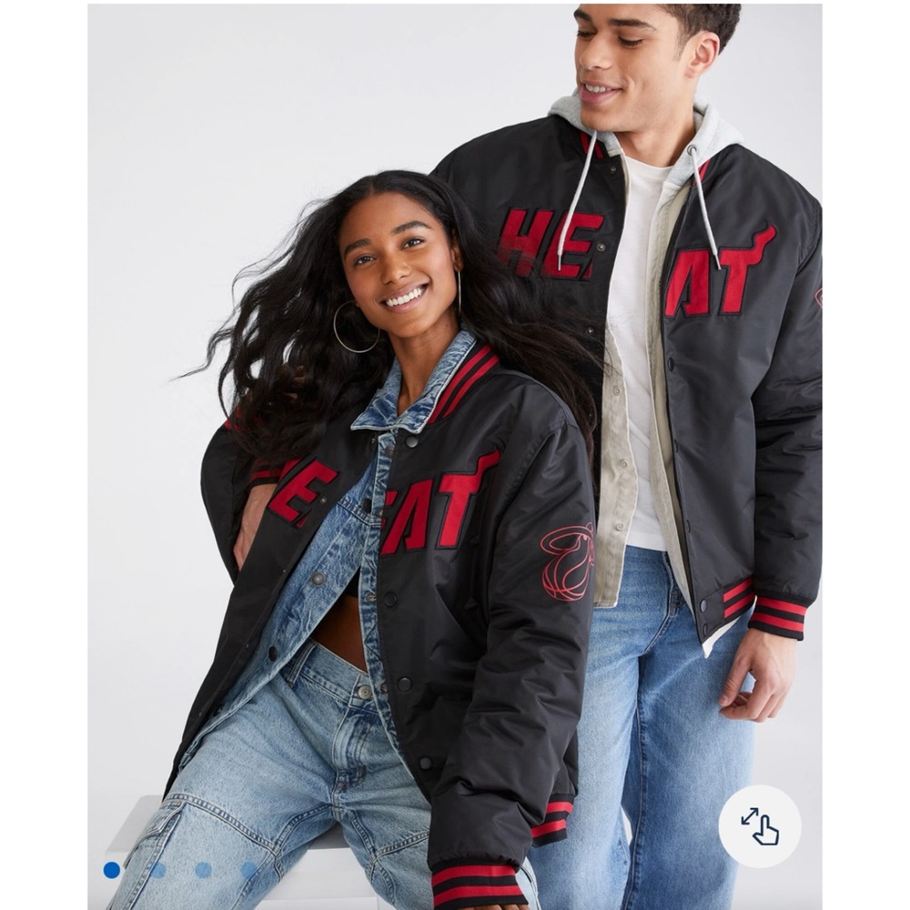 Oversized Miami Heat Bomber Jacket       Men:(Small)/ Women:(Fits like a Medium)